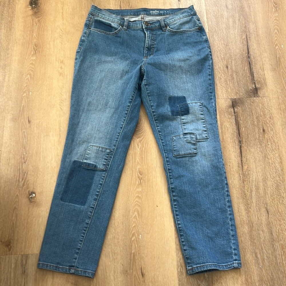 Studio Denim & Co Straight Jeans Sz 10
Mid Rise Womens